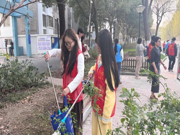 捡垃圾.jpg